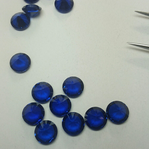 <span class=keywords><strong>Saphir</strong></span> bleu <span class=keywords><strong>synthétique</strong></span> en gros avec 4 mm # Pierre précieuse spinelle ronde européenne 113 3A, non montée - Product Image 3