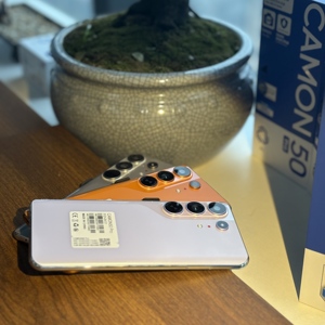 TECNO CAMON 50 PRO Delgado y ligero, pantalla grande, fotografía de alta definición, memoria ultra grande para una fácil instalación - Product Image 4