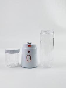 Licuadora exprimidora portátil personalizada 2025 botella exprimidora de frutas recién recargable con taza de jugo multiusos - Product Image 5