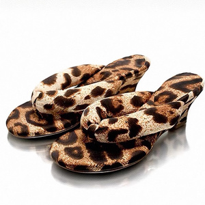 Nuevas sandalias de plataforma de verano para mujer, chanclas suaves y cómodas de cuña alta para vacaciones en la playa al aire libre - Product Image 6