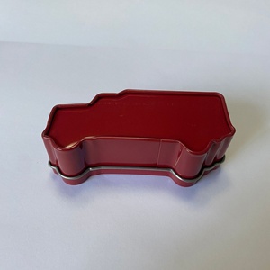 Fabrika Toptan Gıda Sınıfı Parlak Baskılı Noel Kırmızı Araba Şeklinde Teneke Şeker ve Mum Hediye Kutusu Ambalajı - Product Image 2