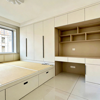 Lit plateforme tatami moderne et minimaliste, système de rangement intégré, matériau écologique non toxique, sûr pour la famille