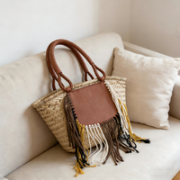 Sac en paille tressé fait main pour femme, style bohème, avec franges, patch en cuir, deux poignées, idéal pour la plage, les vacances et le shopping estival