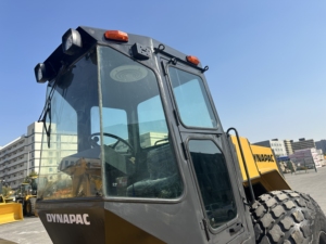 Rullo Compattatore Dynapac CA30D Usato di Alta Qualità per Lavori di Infrastruttura, Costruzione Stradale e Industriale - Product Image 6