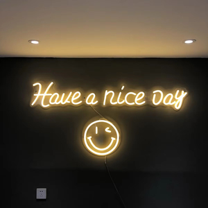 Décorations murales néon sur le thème du lavage de voitures, vente en gros et designs personnalisables pour les ateliers de detailing automobile - Product Image 3