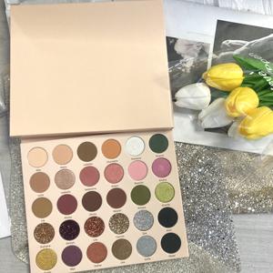 Usine de gros 30 couleurs Private Label Makeup Glitter Matte Colors Vegan Eyeshadow Palette - Product Image 3