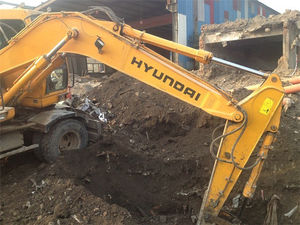 รถขุดมือสอง HYUNDAI 200W-7 ราคาถูก คุณภาพเยี่ยม รถขุดมือสอง HYUNDAI ขาย - Product Image 4