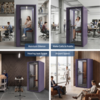 Cabine téléphonique acoustique compacte sur mesure, directement de l'usine Vestael, avec structure en acier, panneau en tissu et prise de courant intégrée.