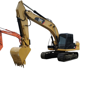 Excavatrice sur chenilles CAT320D2L d'occasion de haute qualité, poids opérationnel de 20 tonnes, avec moteur et pompe en stock pour une livraison immédiate - Product Image 1