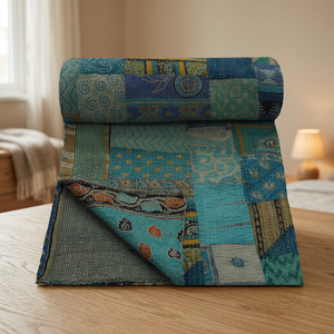Cubrecama Kantha de Algodón Vintage Reversible con Diseño de Patchwork, Tamaño Queen - Product Image 4