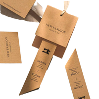 Étiquette volante en kraft imprimée avec cordon, forme pointue, pour vêtements, marque de prêt-à-porter, magasin de détail, impression de logo personnalisée en gros