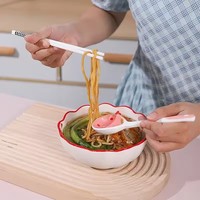 Cuillère à soupe en céramique fraise kawaii, cuillère à dessert longue poignée peinte à la main, style coréen, pour café et crème glacée, accessoires de cuisine