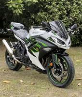 Motocicleta Deportiva de Carreras Ninja de 250cc 400cc, Bicilíndrica en Paralelo, Refrigerada por Líquido, con Inyección Electrónica de Combustible y Frenos ABS