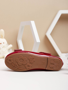Chaussures plates de princesse pour fille en cuir verni bordeaux de luxe avec boucle et nœud Mary Jane - Product Image 6