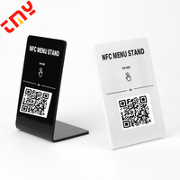 Table de restaurant personnalisée en acrylique à code QR pour médias sociaux avec menu NFC pour usage public