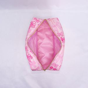 กระเป๋าจัดระเบียบเครื่องสำอางแบบพกพา ทำจากไนลอนกันน้ำ พิมพ์ลายโบว์ได้ตามต้องการ น้ำหนักเบา ใช้ซ้ำได้ เป็นมิตรกับสิ่งแวดล้อม เหมาะสำหรับการเดินทาง - Product Image 4