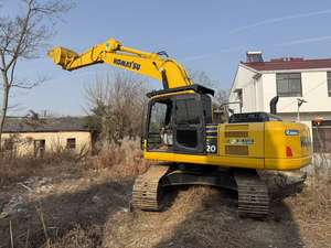 Excavatrice hydraulique Komatsu PC200-8 d'occasion, 20 tonnes, modèle 2022, capacité de la benne de 1,0 m, moteur et composants d'engrenage à vendre - Product Image 2