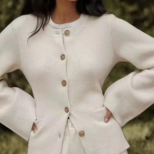 Cárdigan de punto de mezcla de lana con cuello en V, estilo casual, de exportación, para otoño-invierno, con botones frontales y cintura cómoda, antipilling. - Product Image 1