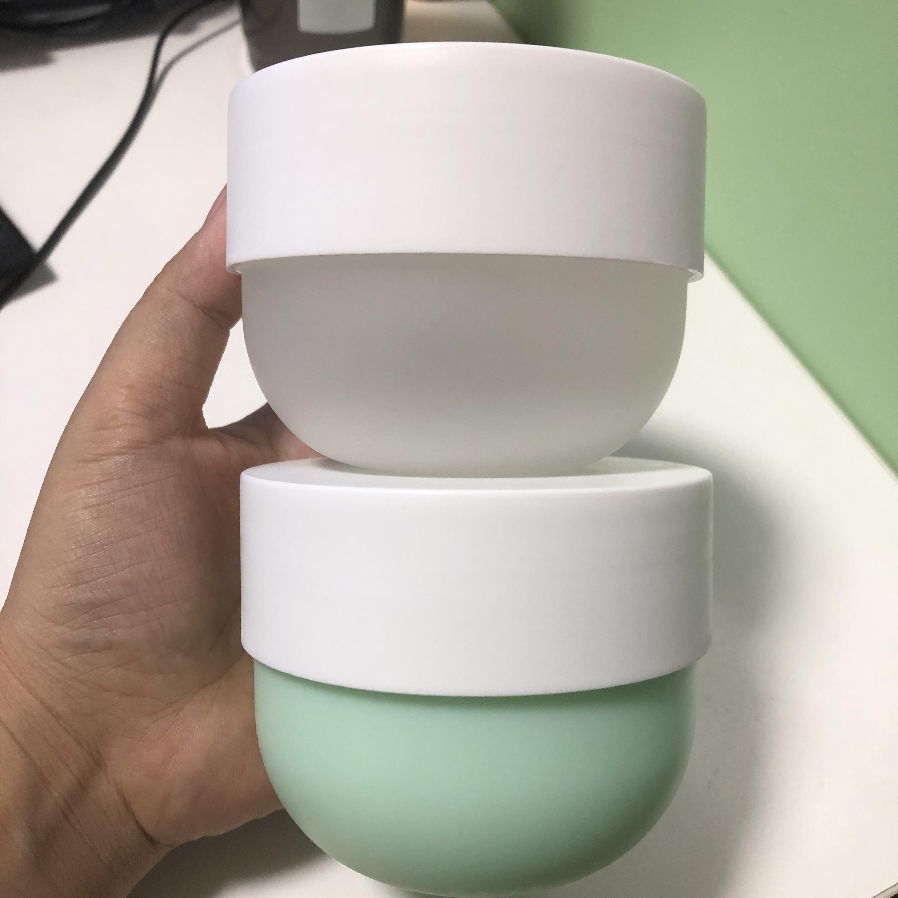 สีเขียว