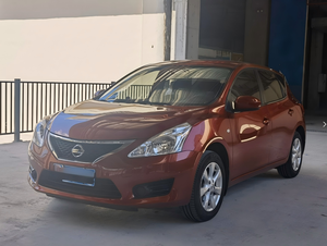 Voitures d'occasion à vendre Nissan Tiida 2014 1.6L CVT Essence Berline à hayon Prix bas Véhicule d'exportation automatique - Product Image 6