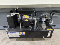 Centre de tournage CNC industriel robuste à 4 axes KS-3032 avec tourelle linéaire de haute précision pour opérations de fraisage combinées
