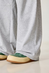 بنطال رياضي قطني بخيط بنطال رياضي خفيف الوزن فضفاض واسع الساق عريض للركض طباعة الشاشة الحريرية للرجال سريع الجفاف - Product Image 3