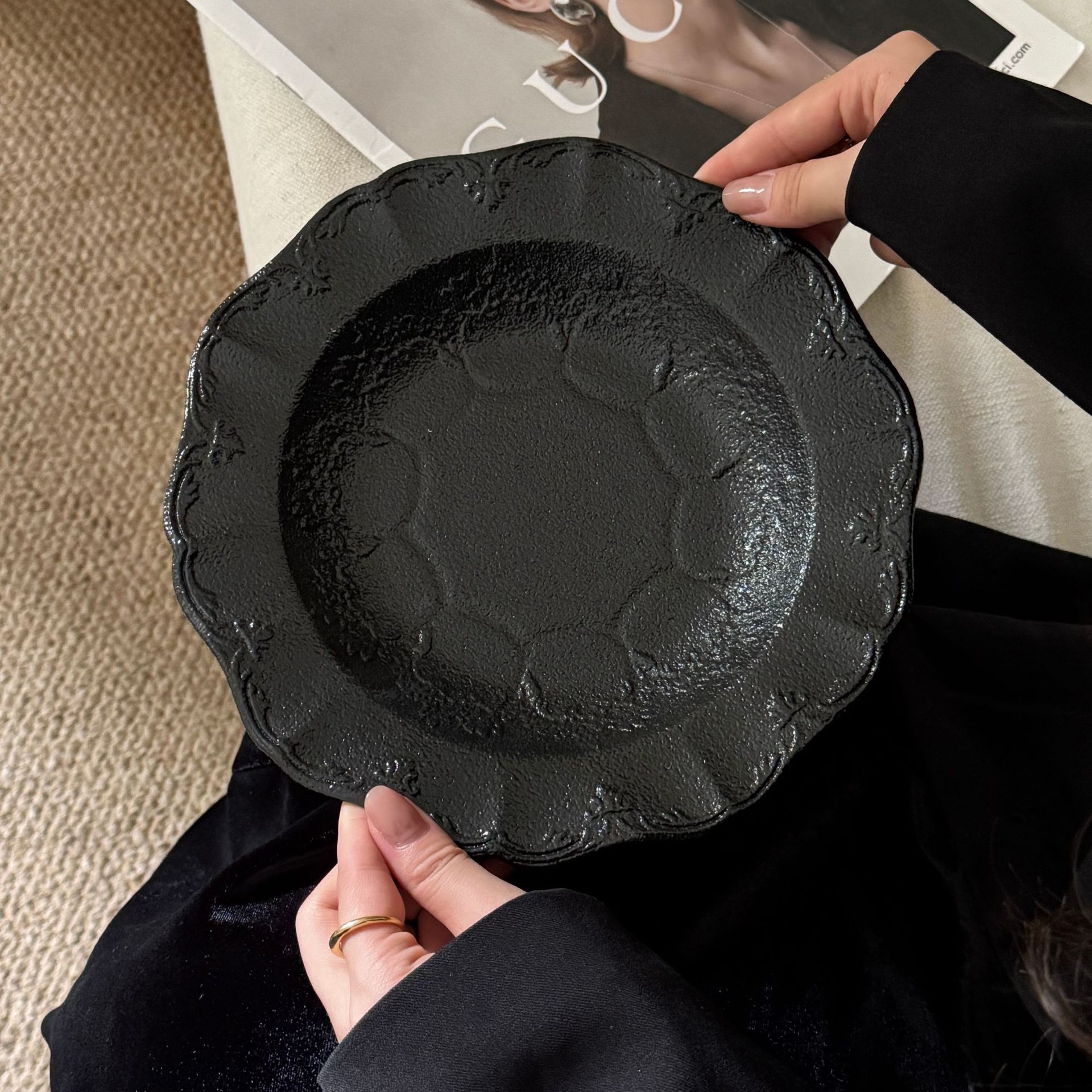 Matte black moonlight lace soup plate 22.5*3.5