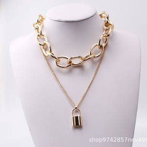 Collar de moda con colgante en forma de candado de aleación de zinc, cadena multicapa, color oro y plata, estilo urbano geométrico. - Product Image 5
