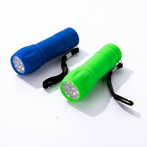 Lampe torche LED promotionnelle pour enfants avec poignée en caoutchouc, corps en plastique, piles AAA, lumière blanche - Lampe torche EDC - Product Image 1