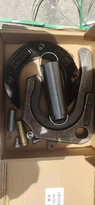 Nouvelles pièces <span class=keywords><strong>de</strong></span> rechange <span class=keywords><strong>pour</strong></span> camions et remorques HOWO : Kit <span class=keywords><strong>de</strong></span> réparation <span class=keywords><strong>de</strong></span> quincaillerie <span class=keywords><strong>de</strong></span> traction en acier, comprenant la quincaillerie <span class=keywords><strong>de</strong></span> traction à bouche <span class=keywords><strong>de</strong></span> fer à cheval et l'<span class=keywords><strong>anneau</strong></span> anti-usure <span class=keywords><strong>de</strong></span> selle - Product Image 6