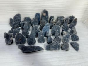Lot de spécimens minéraux bruts de calcédoine bleue naturelle et magnifique pour collection de cristaux et décoration intérieure - Product Image 2