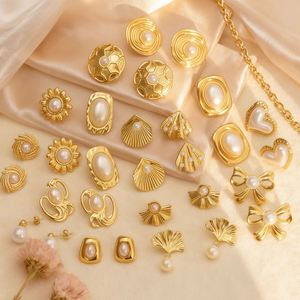 Pendientes de Perlas Colgantes Chapados en Oro para Mujer, Joyería de Moda al por Mayor, Pendientes de Acero Inoxidable con Variedad de Formas de Flores y Corazones - Product Image 2