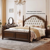 Tempat Tidur Double 18m Gaya Vintage Country Amerika dari Kayu Mahoni Solid dengan Headboard Berlapis Kain dan Desain Kotak Penyimpanan Tinggi Model Kastil