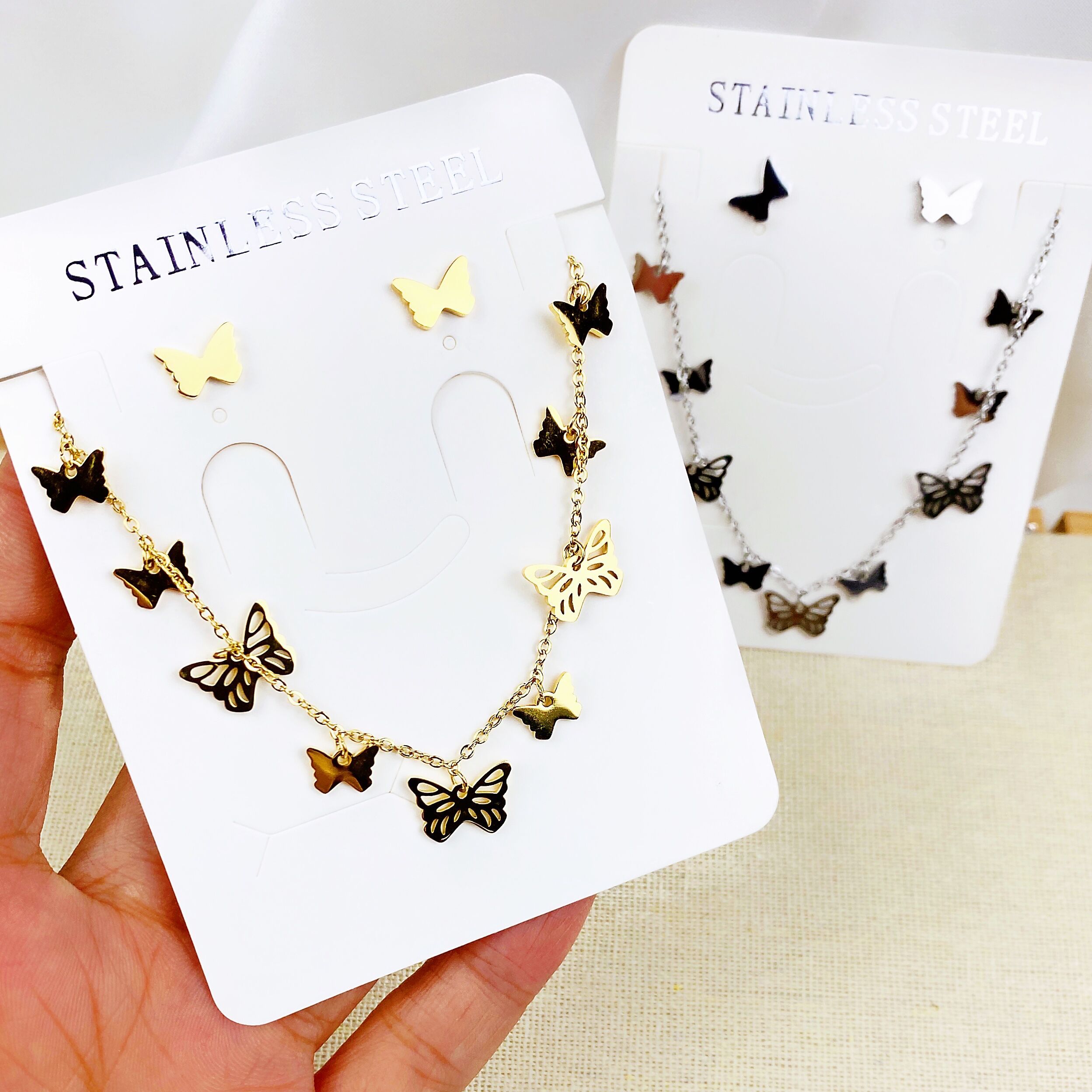 De moda Simple de plata al por mayor múltiples colgante de mariposa y chapado en oro mariposa pendientes joyería conjunto