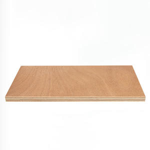 Contrachapado <span class=keywords><strong>fenólico</strong></span> de 18 mm con revestimiento de película negra para encofrados de construcción marina, precios al por mayor, madera dura para encofrados de hormigón - Product Image 2