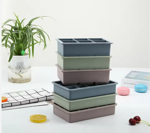 Bandeja de moldes de cubitos de hielo de silicona de 15 agujeros sin BPA, máquina de cubitos de hielo de esfera de grado alimenticio de fácil liberación con tapa - Product Image 1