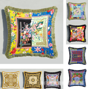 Light and Luxurious Tassel Flower <strong>Decorative</strong> <strong>Pillow</strong> - Product Image 6