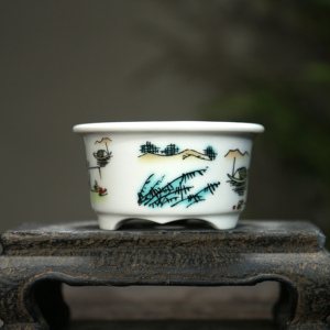 Maceta pequeña de cerámica pintada a mano con decoración de escena tradicional china para plantas de interior y jardines. - Product Image 3