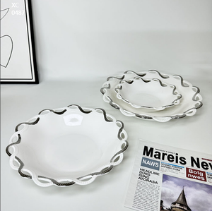 Diseño único <span class=keywords><strong>Porcelana</strong></span> blanca y oro/plata Galvanoplastia Juego de cena redondo Platos y cuencos - Product Image 6