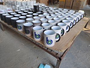 แก้วกาแฟเซรามิกเปลี่ยนสีไวต่อความร้อนขนาด11ออนซ์โลโก้ที่กำหนดเอง - Product Image 4