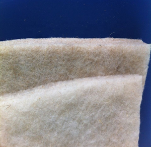 Rembourrage en polyester non tissé épaisse 30mm, wading thermique désossée, en fibre de jute mélangé, pour couettes en vente - Product Image 2