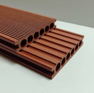 Plancher extérieur WPC moderne, imperméable et ignifuge pour usage commercial en extérieur - Product Image 1