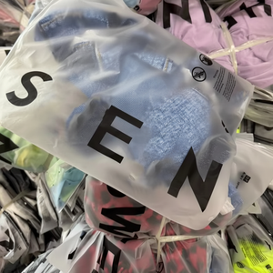 Fardos de Ropa Usada para Damas Adultas Vestidos Ropa Mixta de Mujer Usada en Dubái Pacas de Ropa Usada del Reino Unido - Product Image 1