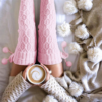 Chaussettes longues en tricot torsadé pour femmes, design OEM, logo de haute qualité, chaussettes longues jusqu'aux cuisses, chaussettes chaudes pour filles d'école, chauffe-jambes