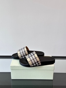 Chaussons de luxe de haute qualité à semelle plate, chaussures de plein air tendance pour femmes, chaussures de marche et de loisirs, sandales - Product Image 4