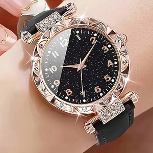 Orologio da Donna di Alta Qualità con Quadrante Nero Stellato e Set di Gioielli Quadrifoglio: Collana, Orecchini, Bracciale e Anello - Product Image 2