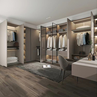 Armoire moderne en mélamine au design personnalisable, dressing avec portes vitrées, tiroirs et armoires ouvertes pour la maison et l'hôtellerie