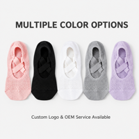 Chaussettes de yoga antidérapantes OEM personnalisées avec sangle en X pour femmes, chaussettes de Pilates et de barre en tricot avec grip en silicone, logo personnalisé, vente en gros