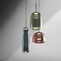 Lámpara Colgante Moderna de Hierro Negro con Pantalla de Vidrio Acanalado Vertical Rojo, para Isla de Cocina, Cafetería, Hotel, Decoración Interior