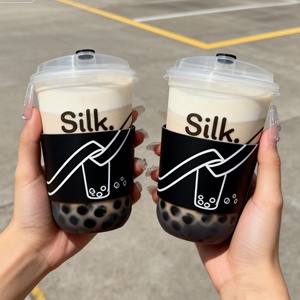 Bicchieri in Plastica PP a Parete Singola con Coperchi, Personalizzabili con Logo, Senza BPA, da 12oz, 16oz, 22oz, per Caffè, Soda, Tè Boba, Trasparenti o Satinati, a Forma di U, per Stadi - Product Image 4